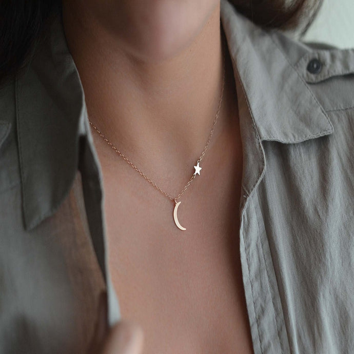 Moon Small Necklace
